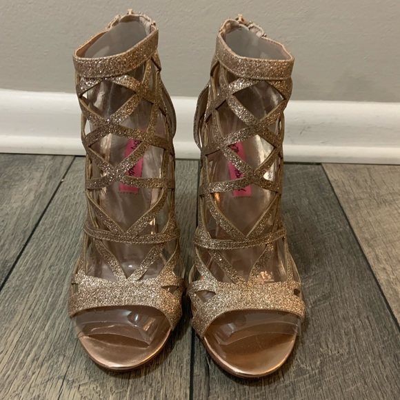 Betsey Johnson Juliette Sandals - Picture 7 of 8